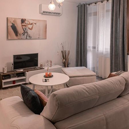 Apartment 2 Rooms Luxury Bucharest Exterior photo